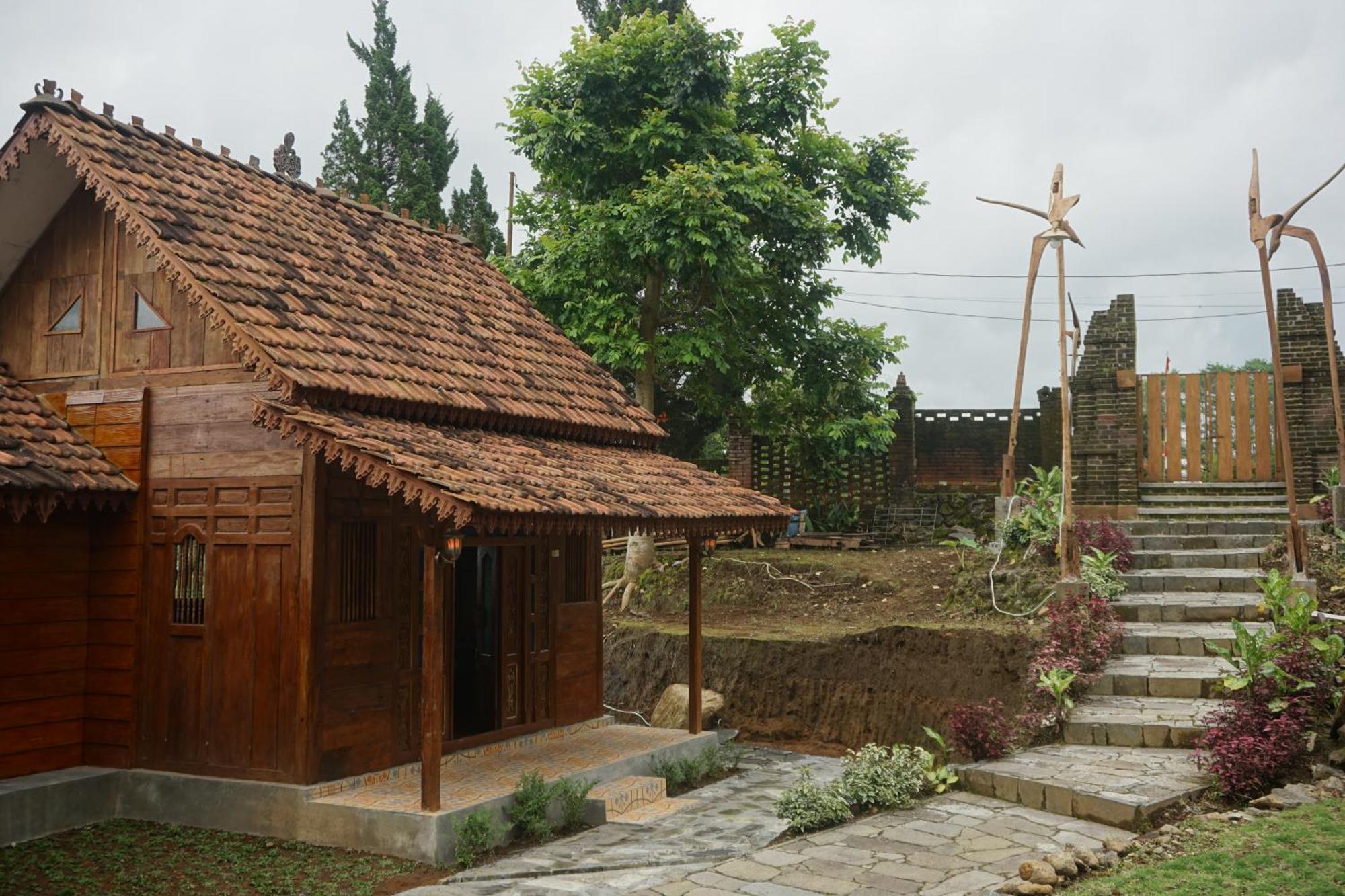 Le Desa Resort Syariah Wonosobo Bagian luar foto